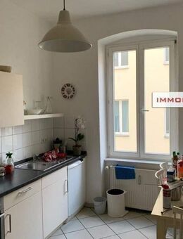IMMOBERLIN.DE - Wunderbare Altbauwohnung mit Südwestbalkon in zentraler Lage - Berlin