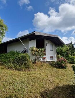 Ideales Wochenend-/ Feriendomizil! Kleines Einfamilienhaus in Randlage und nahe des Secker Weihers! - Seck