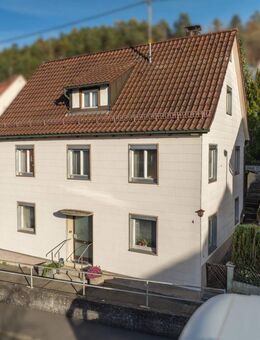 CHARMANTES WOHNHAUS MIT VIEL POTENZIAL IN GUTER LAGE IN BLAUSTEIN/HERRLINGEN - Blaustein
