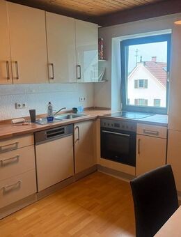 vermietete, zentrumsnahe und großzügige 4-Zi.-DG Wohnung in Thannhausen - Thannhausen