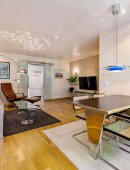 Hochwertige vollmöblierte 2-Zimmer-Wohnung mit lux. Innenausstattung Balkon und Garage in Düsseldorf - Düsseldorf