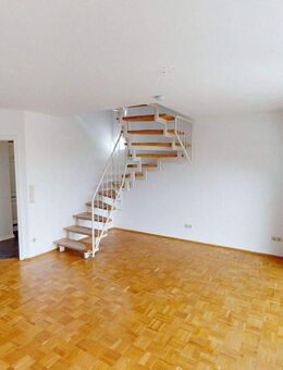 Geräumige Maisonttewohung mit grosszügigem Tageslichtbad und G-WC - Grevenbroich