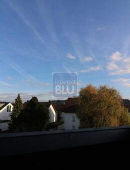 Wohntraum: Dachterrasse im Grünen, EBK, Garage, Kellerraum, Speicher.... - Weingarten (Baden)