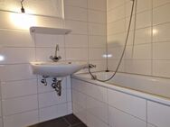 Neues Badezimmer: Geräumige 3-Zimmer-Wohnung (WBS) - Dortmund
