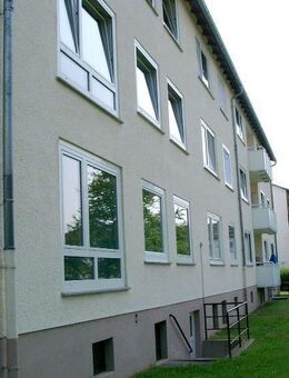 Schöne 2-Zimmer Wohnung mit neuen Bodenbelägen und Balkon zu vermieten - Bad Hersfeld