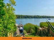Familientraum für Wassersportler auf idyllischem Hanggrundstück mit privatem Wasserzugang und Bootssteg am Kalksee - Woltersdorf (Brandenburg)