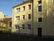 WBG - 2 Zimmer mit Balkon u. Wohlfühlbad! - Brandenburg (Havel)