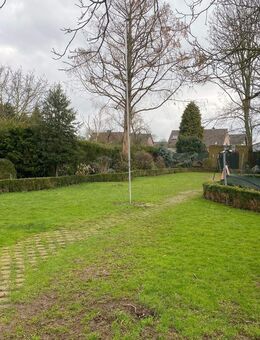 Attraktives Ausbauobjekt mit Nebengebäuden, Baureserve und Gewerbemöglichkeit - Merzenich