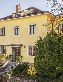 Ein Zuhause für Generationen - Großzügiges Zweifamilienhaus mit Einliegerwohnung - Berlin