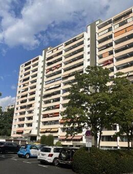 SANKT AUGUSTIN, TOLLE 3-Zi. Whg im 12. OG, ca. 80 m² Wfl, Diele, Duschbad, Balkon, Außen-Stellplatz. - Sankt Augustin