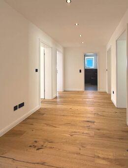 Neuwertig, hell & stilvoll – Ihr neues Zuhause nach hochwertiger Kernsanierung - Waldkraiburg