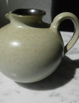 Keramik Krug Vase Blumenvase Henkelvase 7 cm beige Retro Vintage 2,50 - Flensburg