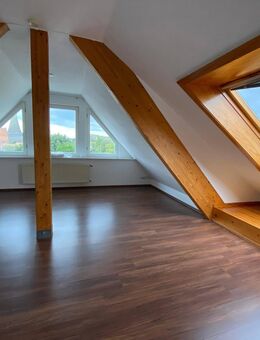 Charmante Dachgeschosswohnung im Herzen von Estebrügge - Jork