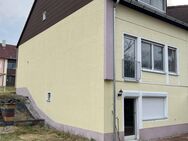 Doppelhaushälfte mit Garage Stellplatz und Garten - Hohenfels (Bayern)