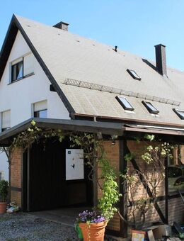 Attraktives Haus mit Platz und Potenzial - Niederroßbach