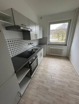 Gemütliche 3 ZKB-Wohnung mit Einbauküche in Fedderwardergroden! Frei ab Dezember - Wilhelmshaven