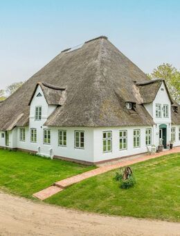 Luxuriös saniertes Anwesen unter Denkmalschutz in Alleinlage vor den Toren Sankt Peter-Ordings - Tönning