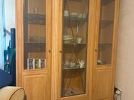 Wohnzimmerschrank Pinie gebürstet und gekalkt - Mainz