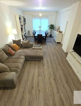 Haus-im-Haus-Gefühl: Sanierte 4-Zi.-EG-Wohnung mit Kochinsel, Grill-Terrasse & Garten! - Bruchköbel