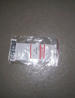 MR910443 Emblem, GDI Mitsubishi Carisma - Hannover Vahrenwald-List