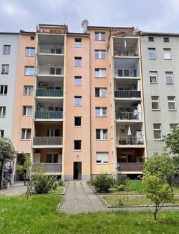 Urban Loft Living - Kreuzberger Maisonette mit Aussicht und zwei Balkonen - Berlin