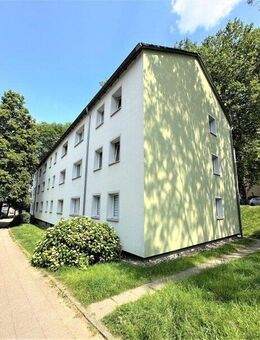 Frisch renovierte 3-Zi.-Whg. mit Tageslichtbad und Balkon - Mettmann