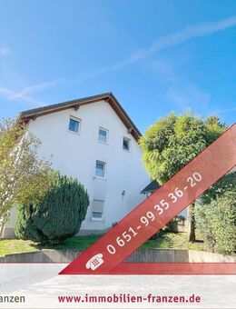 Neuwertiges Mehrfamilienhaus mit drei Wohneinheiten, Garten, Doppelgarage und Photovoltaikanlage - Welschbillig