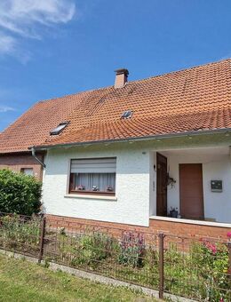 Zweifamilienhaus mit großem Grundstück in Hille-Mindenerwald - Hille