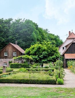 Historisches Ensemble in der freien Natur - aufwändig und liebevoll saniert - Egelsbach