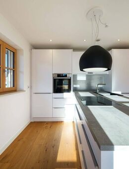 NEUWERTIGE 2 - ZIMMER - WOHNUNG ZUR MIETE, KREUTH / WEISSACH - Kreuth