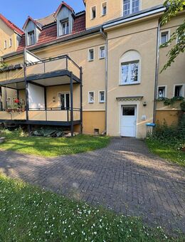 2 Zimmer Wohnung mit Balkon-Hochparterre - Berlin