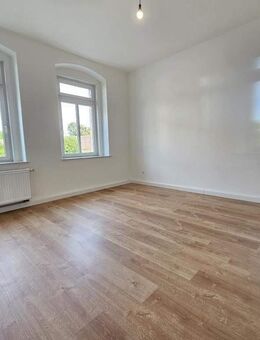 Schön renovierte 3-Zimmer Wohnung * 2 Monate mietfrei wohnen * - Werdau