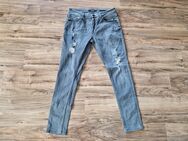 Behype Herren Skinny Fit Jeans Gr. W34 L32 Grau washed Used-Details - Borken (Hessen)