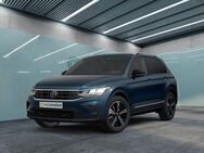 VW Tiguan, 1.5 TSI Active, Jahr 2022 - München