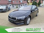 Skoda Octavia, Combi Selection VZE Digi vo hi LichtAssist SpurAssist Connect Sunset 4xEFH Ladeboden beheiz Frontscheibe Armlehne Metallic, Jahr 2022 - Beilngries