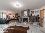Wohnen mit Stil: Großzügiges Haus mit 6 Zimmern, Wintergarten, Doppelgarage, Kamin & Einliegerwhg! - Leingarten