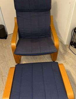 IKEA Holzstuhl POÄNG mit Hocker/Fußablage - Berlin Spandau