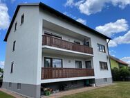 Ruhig gelegenes 2-Familienhaus mit ELW und 2 Garagen in Teublitz/Katzdorf - Teublitz