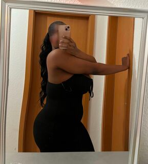 Ebony Sexgöttin Privat besuchbar(Anfang Berlin Lichtenberg)