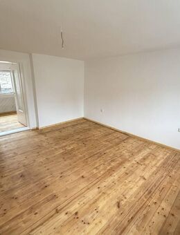 Wohnung im Hausformat! Historischer Charme, modern saniert & mit Innenhof in Velburg - Velburg