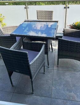 Neubauwohnung, Balkon, Stellplatz, energetisch gebaut. - Vettweiß