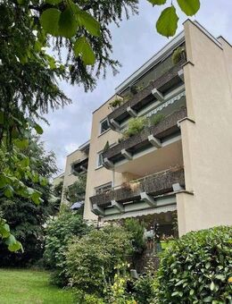***TRÄUMEN ERLAUBT..Großzügig WOHNEN...NAHE WIESENGRUND...große überdachte Loggia*** - Erlangen