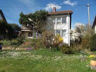 Zwei sonnige 4-Zimmerwohnungen in 2-Familienhaus mit großem Gartengrundstück, jeweils - Wiesbaden