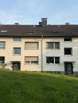 Charmante Etagenwohnung mit Balkon und Garage - Bochum