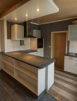 Stilvolles Reihenhaus mit Terrasse, Kamin und viel Platz zum Wohlfühlen - Oranienbaum-Wörlitz