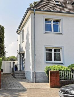 Große Gelegenheit: 800.000 € sofort, 500.000 € zins- und tilgungslos bei Freiwerden der Erdgeschosswohnung! - Düsseldorf