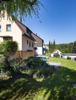 Kleines, freistehendes Einfamilienhaus mit Charme und schönem Garten - Esslingen (Neckar)