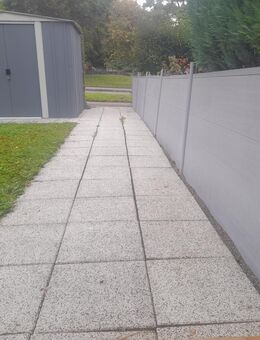 Gehwegplatten in Eningen - Eningen (Achalm)