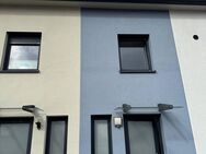 MODERNES REIHENMITTELHAUS NÄHE SIEMENS CAMPUS - Erlangen