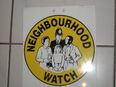 Blechschild “NEIGHBOURHOOD WATCH AREA“ in 51375